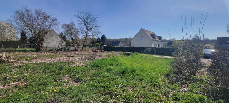 Terrain constructible - 1 185 m²