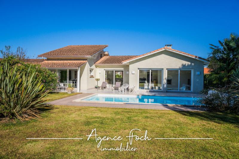 Maison - 176 m² - 5 pièces