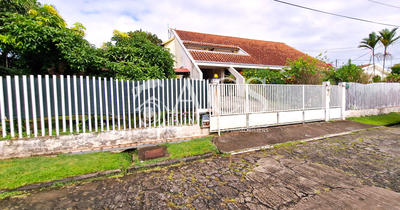 Villa - 220 m² - 6 pièces