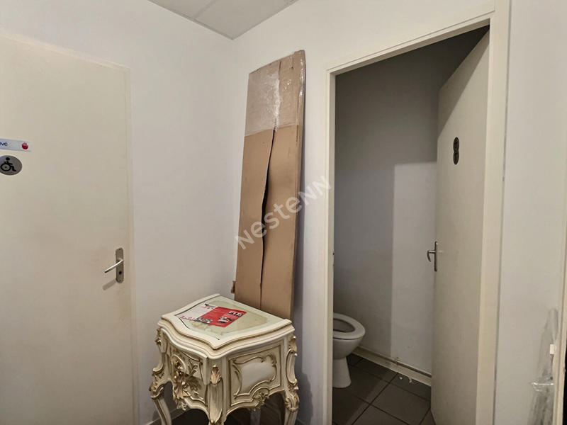 Local commercial - 1 484 m²