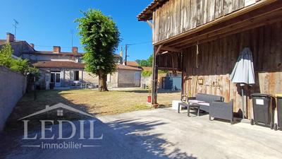 Maison de village - 240 m² - 7 pièces