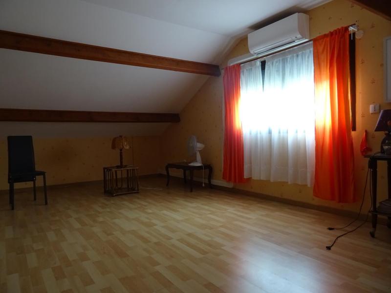 Maison - 150 m² - 8 pièces