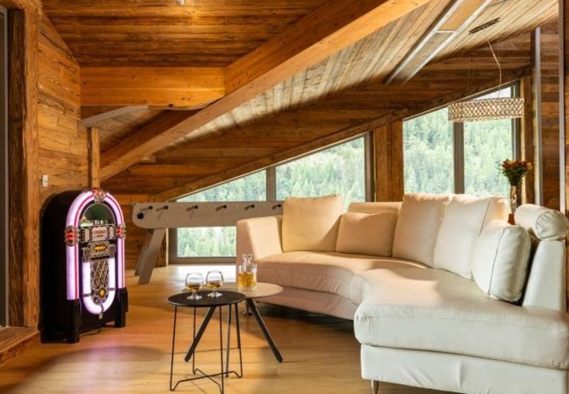 Propriété - 2 808 m² - 50 pièces