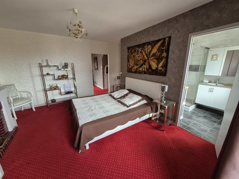 Maison - 442 m² - 13 pièces