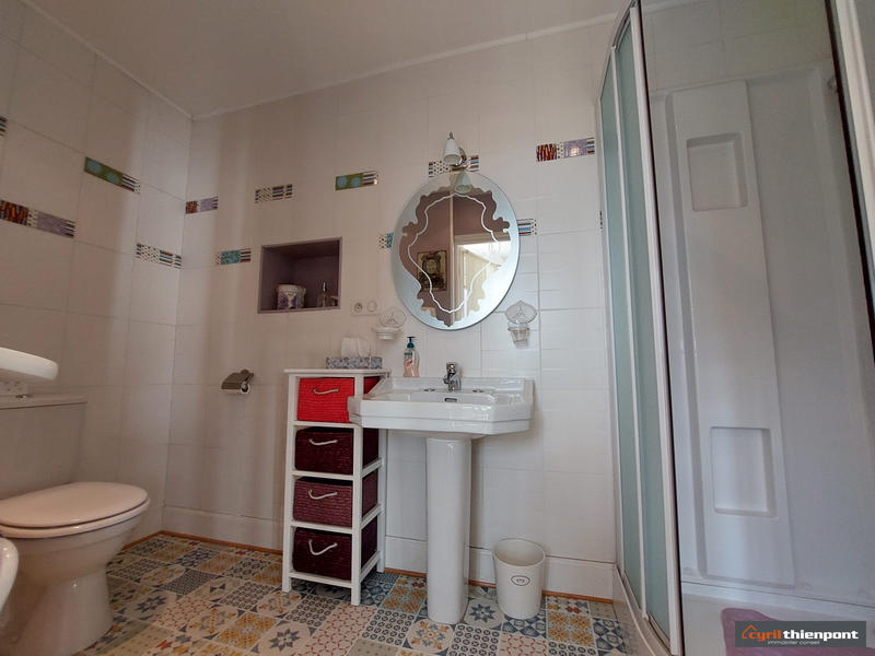 Maison - 331 m² - 16 pièces