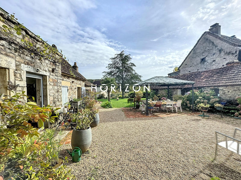 Maison ancienne - 200 m² - 7 pièces