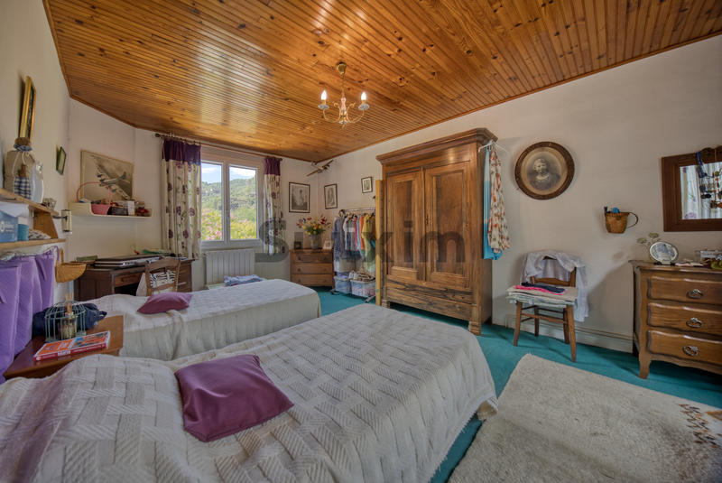 Maison - 92 m² - 5 pièces