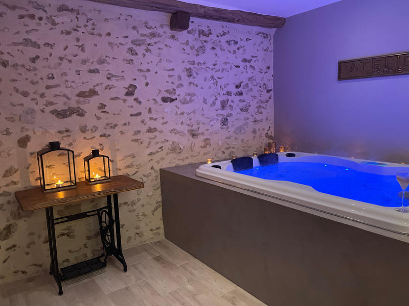 Corps de ferme - 335 m² - 14 pièces