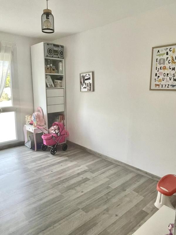 Appartement - 80 m² - 4 pièces