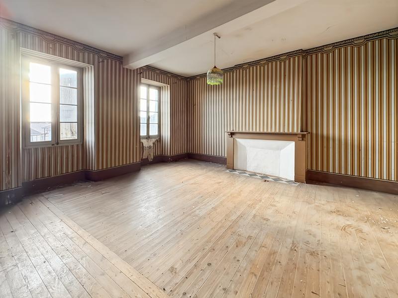 Maison - 204 m² - 6 pièces