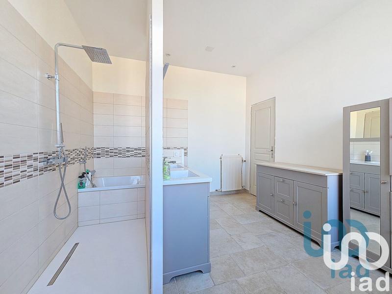 Maison de ville - 200 m² - 9 pièces