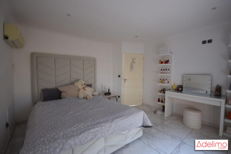 Villa - 189 m² - 7 pièces