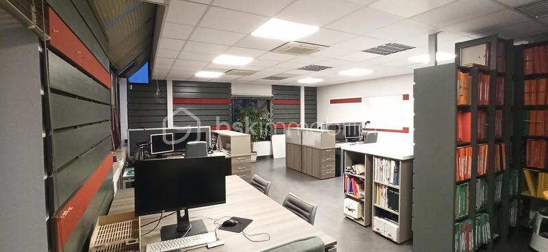 Bureau - 217 m² - 8 pièces