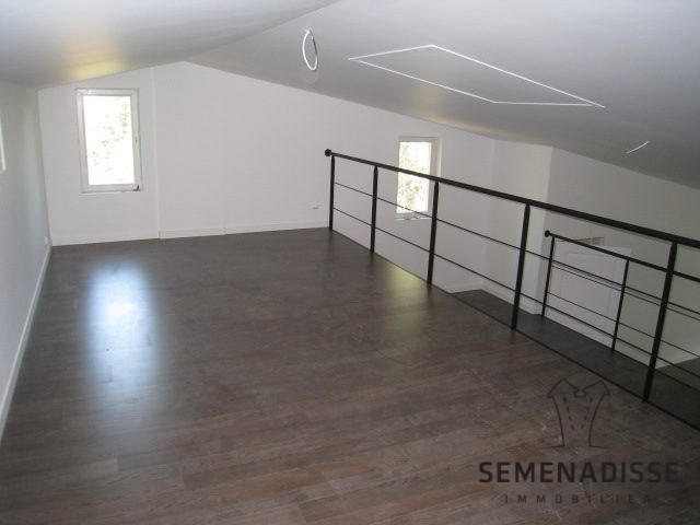 Local d'activités - 70 m² - 1 pièce