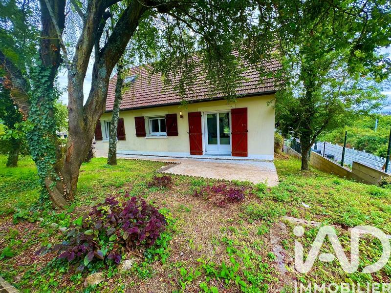 Maison - 166 m² - 8 pièces