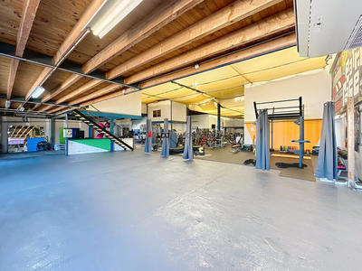 Local commercial - 1 410 m²