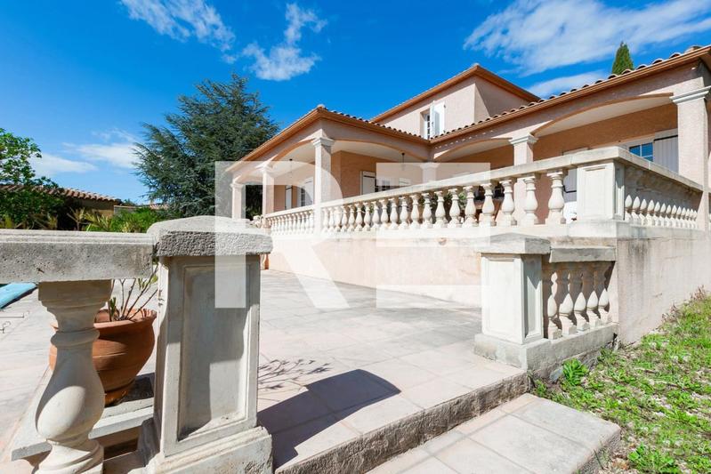 Maison - 150 m² - 7 pièces