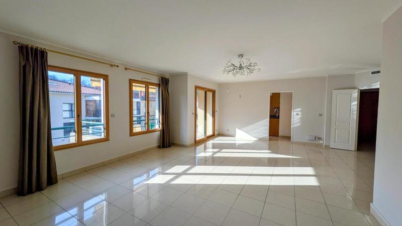 Appartement - 130 m² - 4 pièces