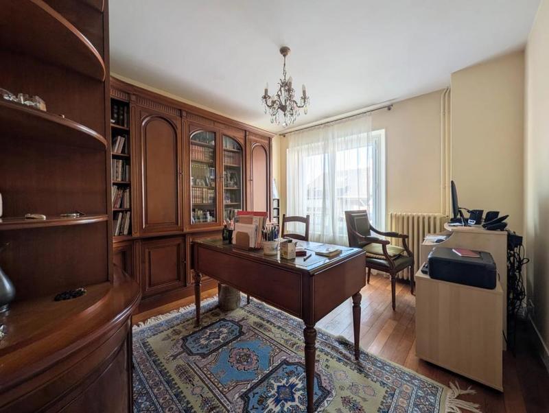 Maison - 137 m² - 6 pièces