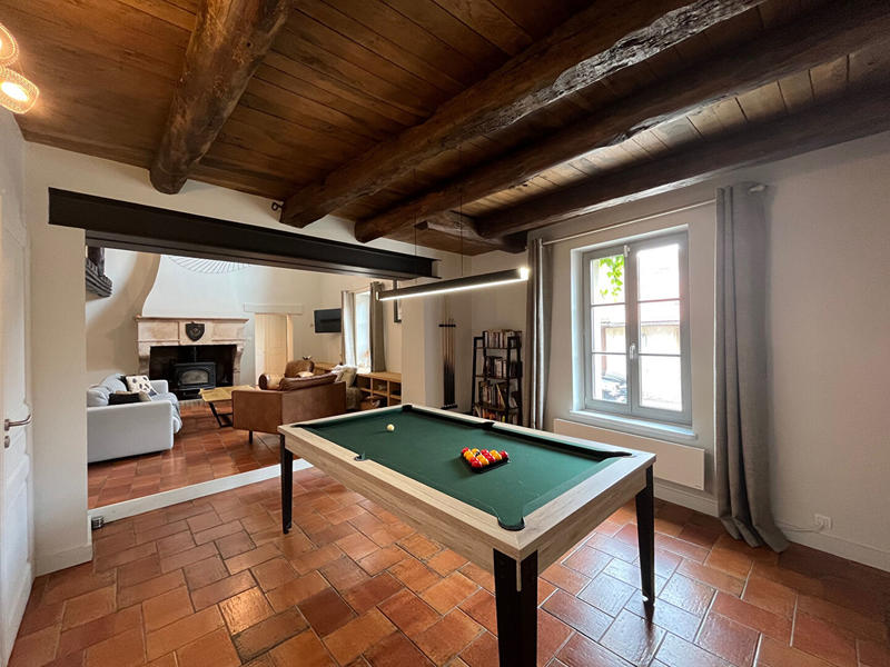 Maison - 317 m² - 7 pièces