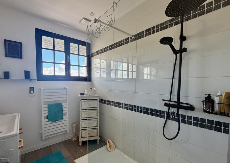 Maison - 280 m² - 15 pièces