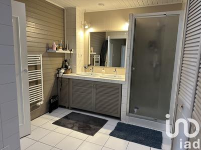 Maison - 209 m² - 8 pièces