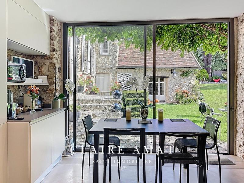 Maison de maîtres - 270 m² - 7 pièces