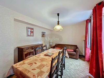 Maison - 75 m² - 9 pièces