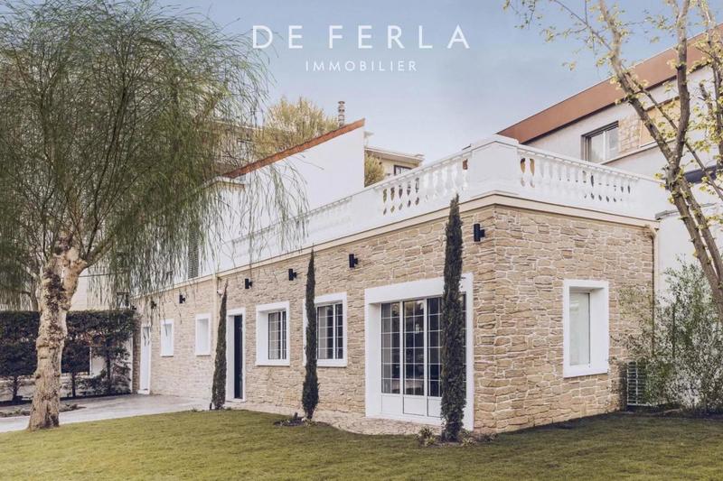 Maison de maîtres - 536 m² - 15 pièces