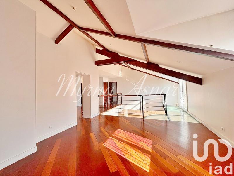 Maison - 295 m² - 8 pièces