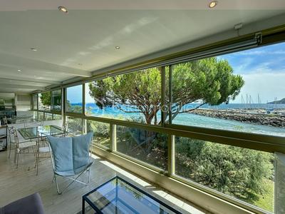 Appartement - 93 m² - 3 pièces