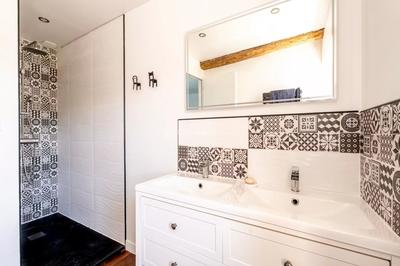 Maison - 175 m² - 10 pièces