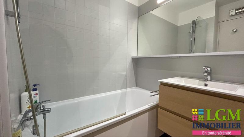 Studio - 25 m² - 1 pièce