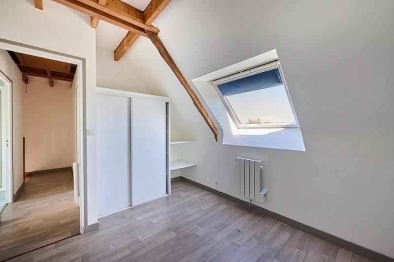 Longère - 2 318 m² - 20 pièces