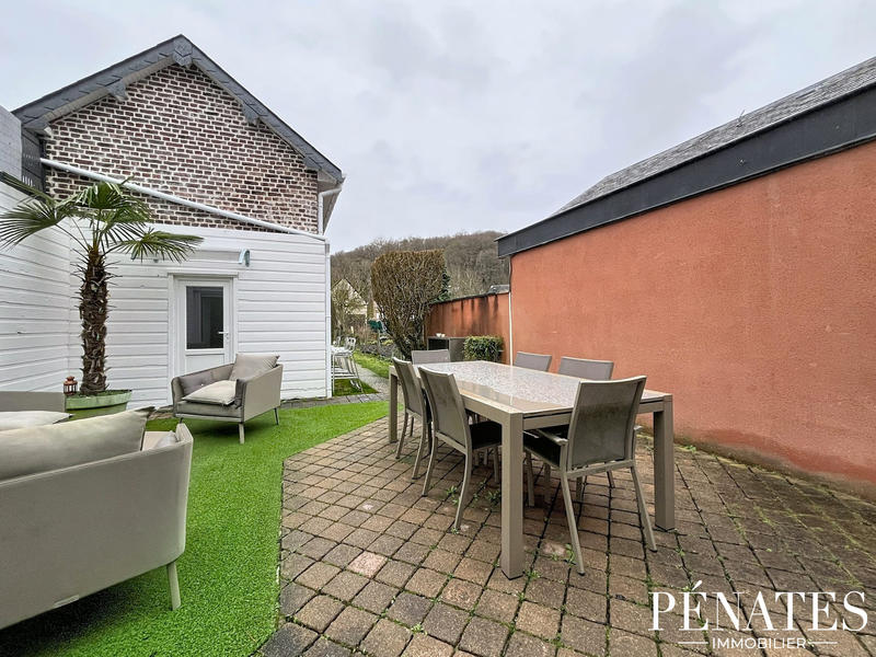 Maison - 195 m² - 7 pièces