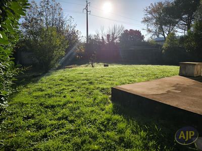 Maison - 180 m² - 6 pièces