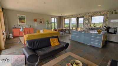 Propriété - 135 m² - 4 pièces