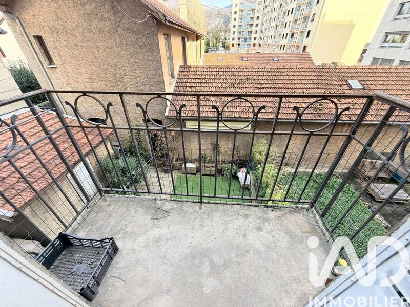 Appartement - 77 m² - 3 pièces