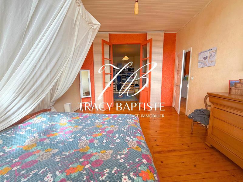 Maison - 316 m² - 10 pièces