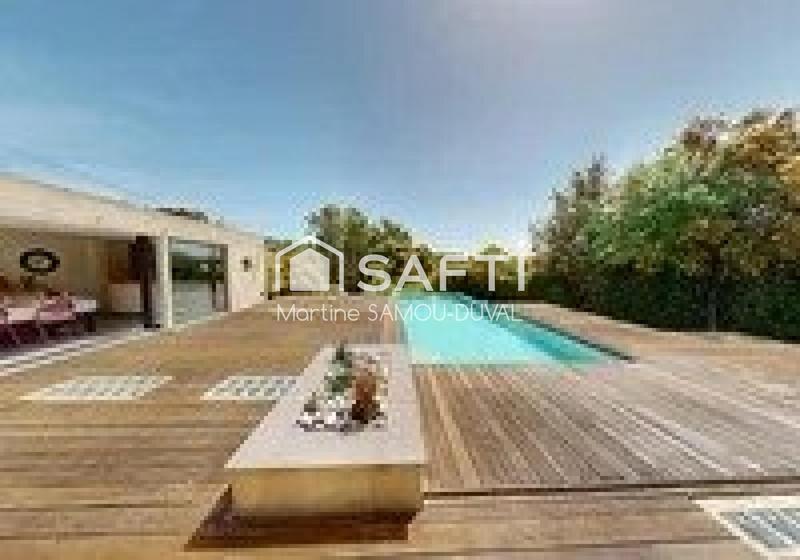 Maison - 250 m² - 7 pièces