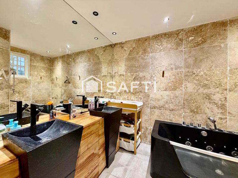 Maison - 93 m² - 4 pièces