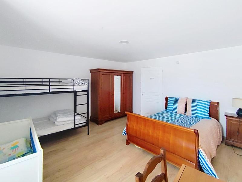 Maison - 259 m² - 12 pièces