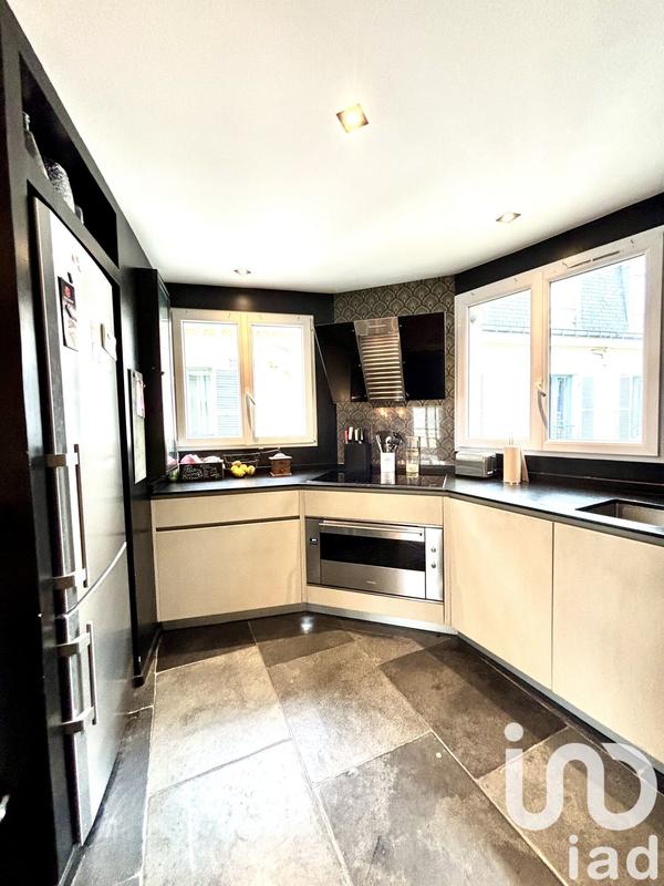 Appartement - 136 m² - 6 pièces