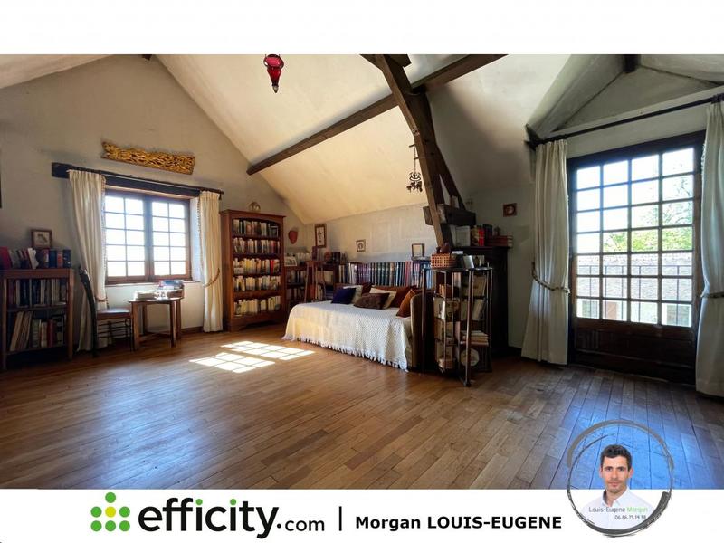 Demeure - 228 m² - 10 pièces