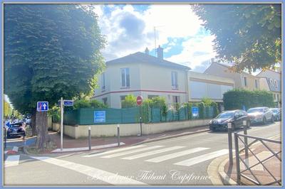 Maison - 134 m² - 9 pièces