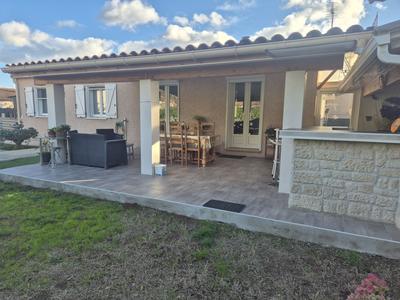 Villa - 90 m² - 4 pièces