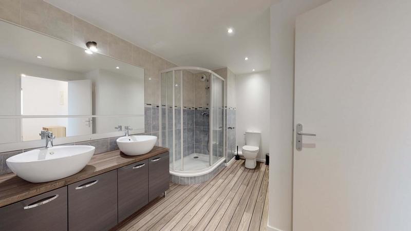 Appartement - 125 m² - 6 pièces