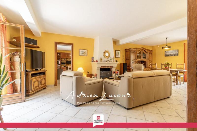 Maison - 242 m² - 10 pièces