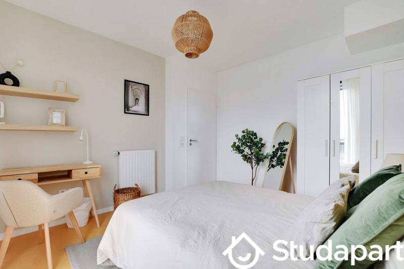 Chambre - 11 m² - 1 pièce