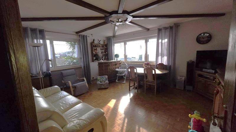 Maison - 303 m² - 10 pièces